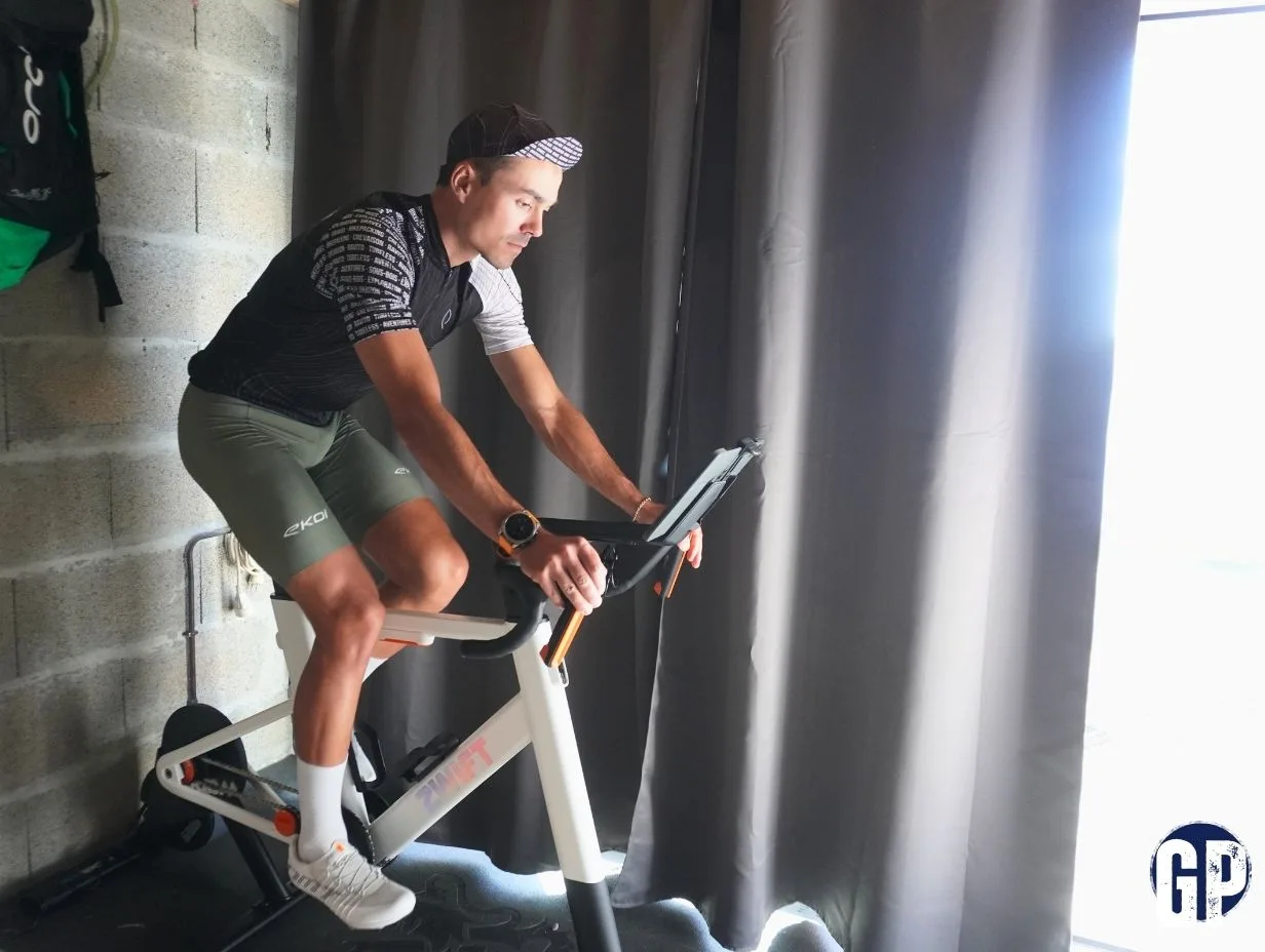 Wahoo Fitness KICKR Core 2 - Home Trainer Avec Capteur De Puissance 11 Vitesses - Vélo D'Intérieur Intelligent